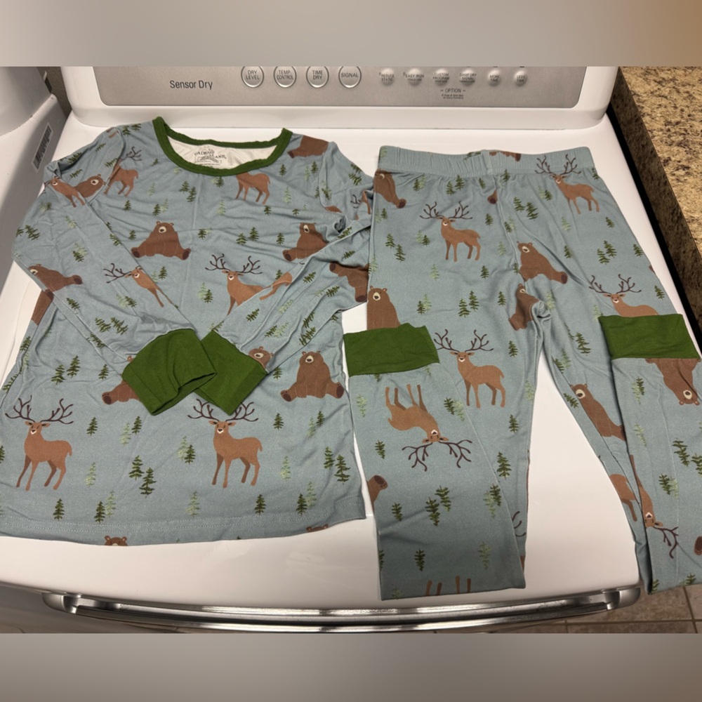 Caden Lane EUC size 7/8 boys kids pajama set